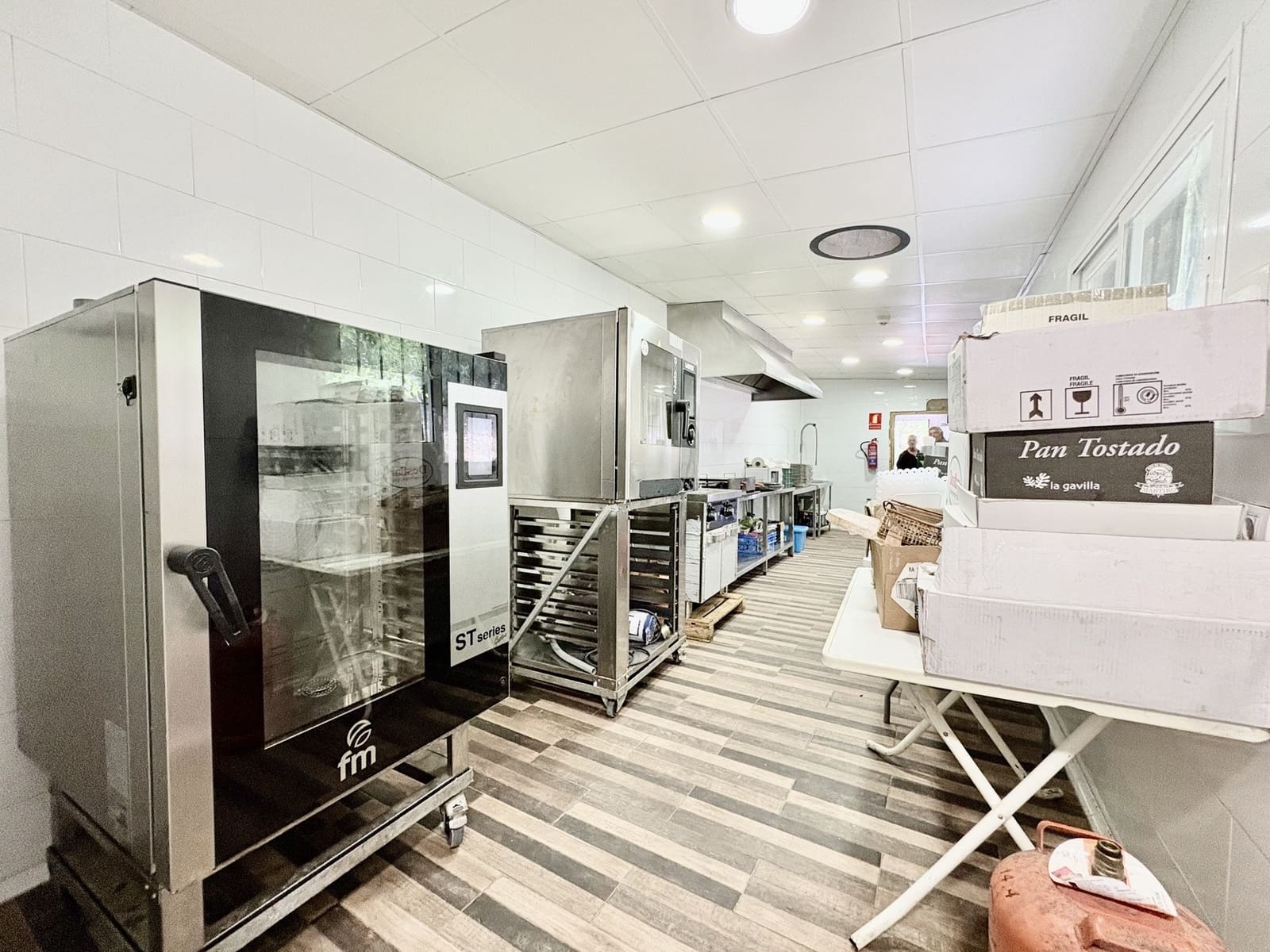 2 makuuhuone Yritys myytävänä paikassa Olvera mukana 
autotalli - 1 500 000 € (Ref: 9228873)