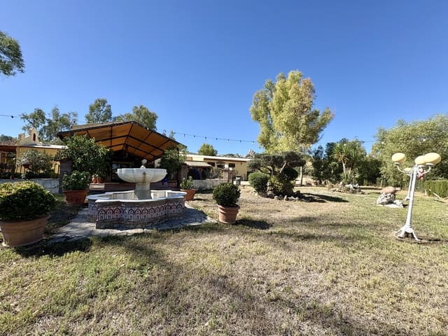 2 soverom Bedrift til salgs i Olvera med garasje - € 1 395 000 (Ref: 9228873)