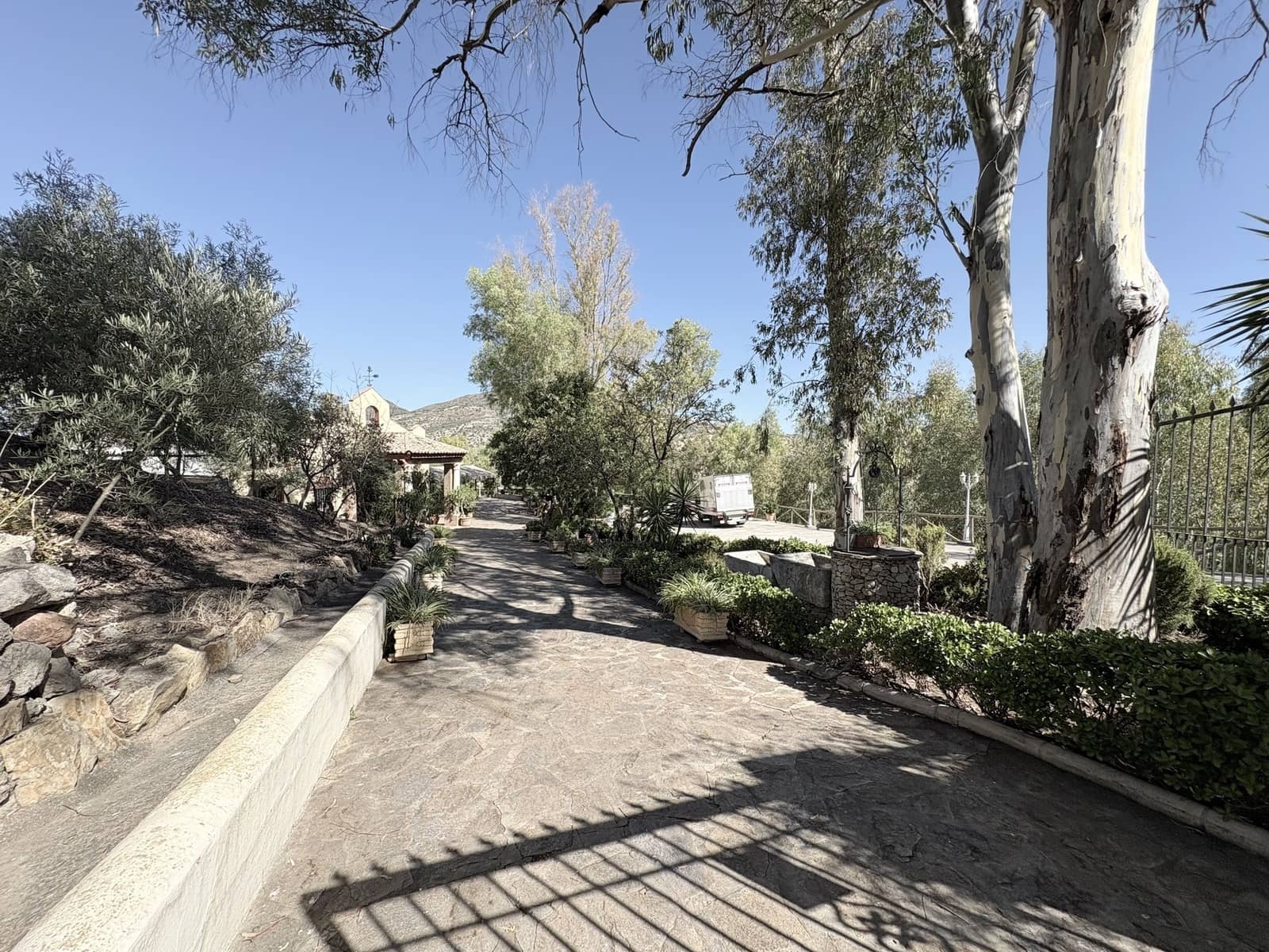 2 bedroom Business for sale in Olvera with garage - € 1,395,000 (Ref: 9228873)