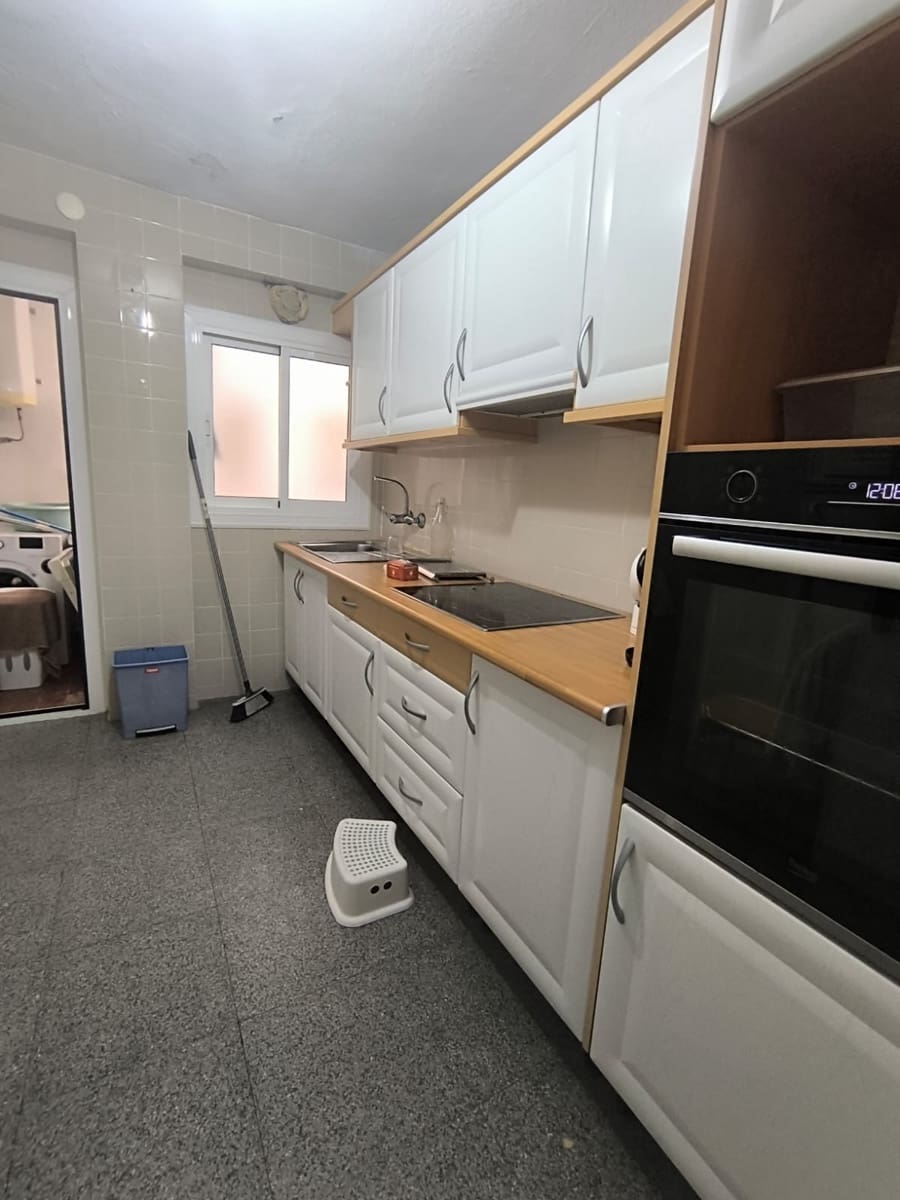 4 camera da letto Appartamento in vendita in Alicante citta - 230.000 € (Rif: 9240445)
