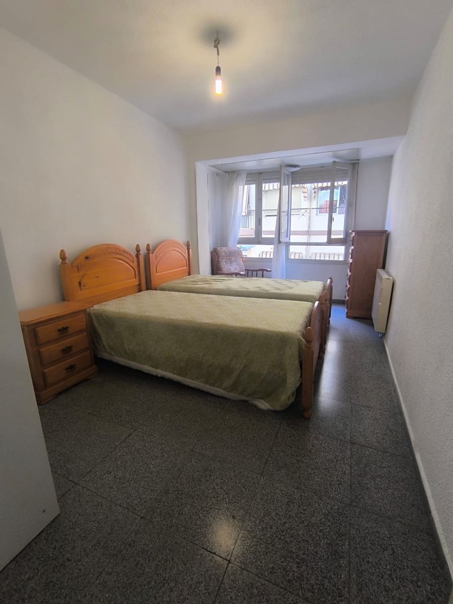 4 camera da letto Appartamento in vendita in Alicante citta - 230.000 € (Rif: 9240445)