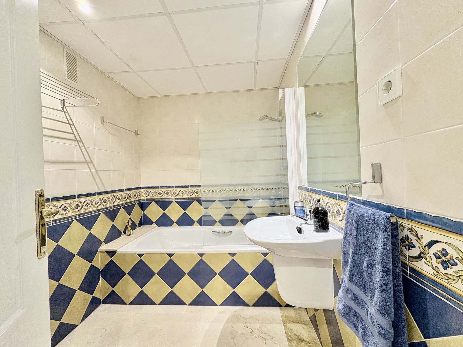 2 chambre Appartement à vendre à Riviera del Sol avec piscine garage - 439 000 € (Ref: 9240448)