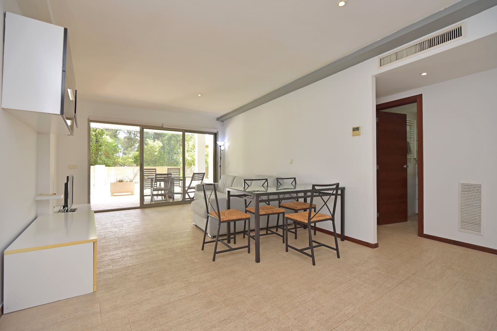 1 soveværelse Lejlighed til salg i Santa Eulalia / Santa Eularia med swimmingpool - € 682.500 (Ref: 9243450)