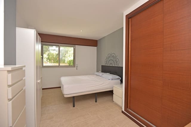 1 sypialnia Apartament na sprzedaż w Santa Eulalia / Santa Eularia z basenem - 682 500 € (Ref: 9243450)