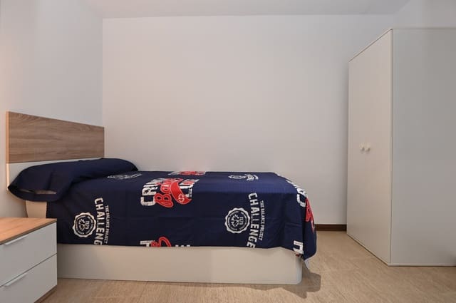 2 soveværelse Lejlighed til salg i Santa Eulalia / Santa Eularia med swimmingpool - € 650.000 (Ref: 9243450)