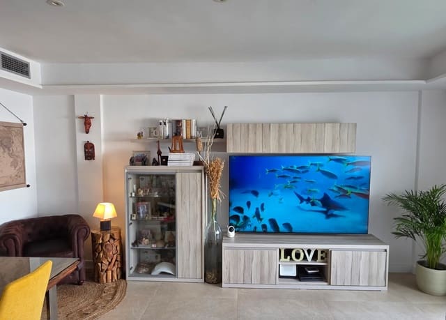 3 makuuhuone Paritalo myytävänä paikassa Roca Llisa, Santa Eulalia / Santa Eularia mukana uima-altaan 
autotalli - 990 000 € (Ref: 9262668)