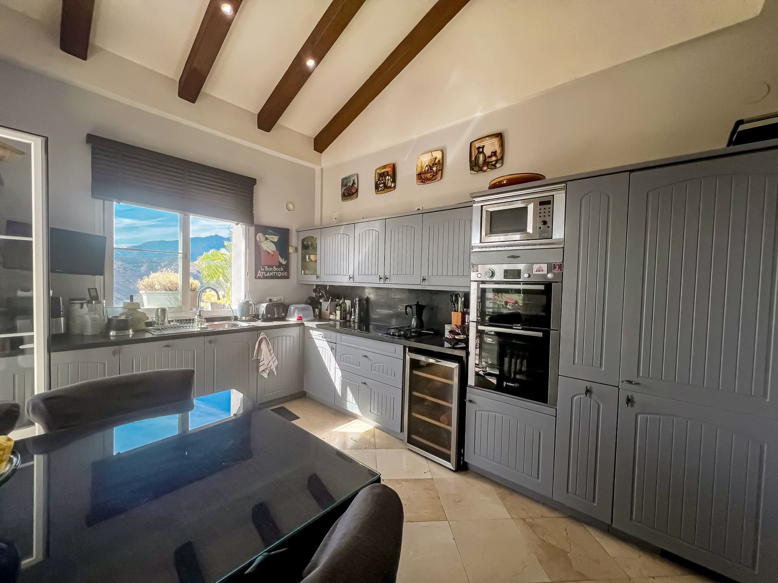 4 sypialnia Willa na sprzedaż w Istan z basenem garażem - 1 850 000 € (Ref: 9269819)