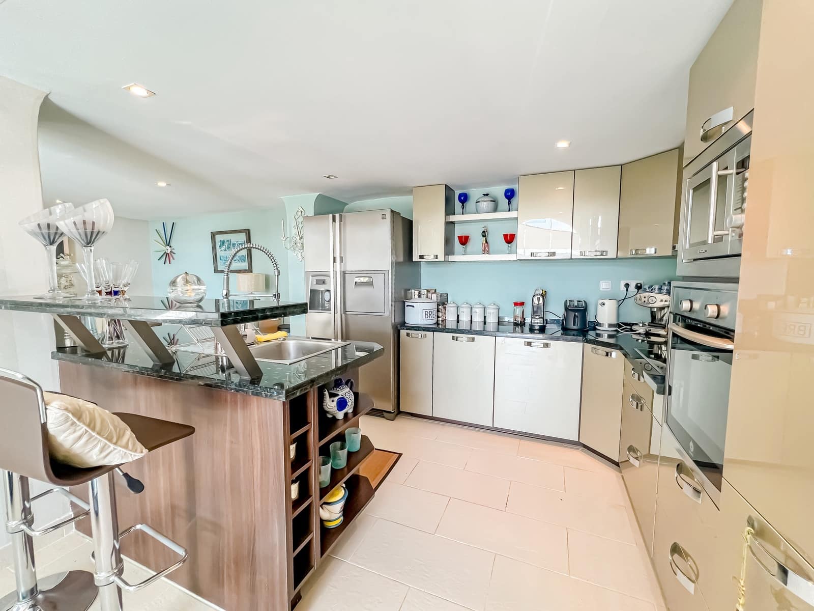 4 sypialnia Willa na sprzedaż w Istan z basenem garażem - 1 850 000 € (Ref: 9269819)