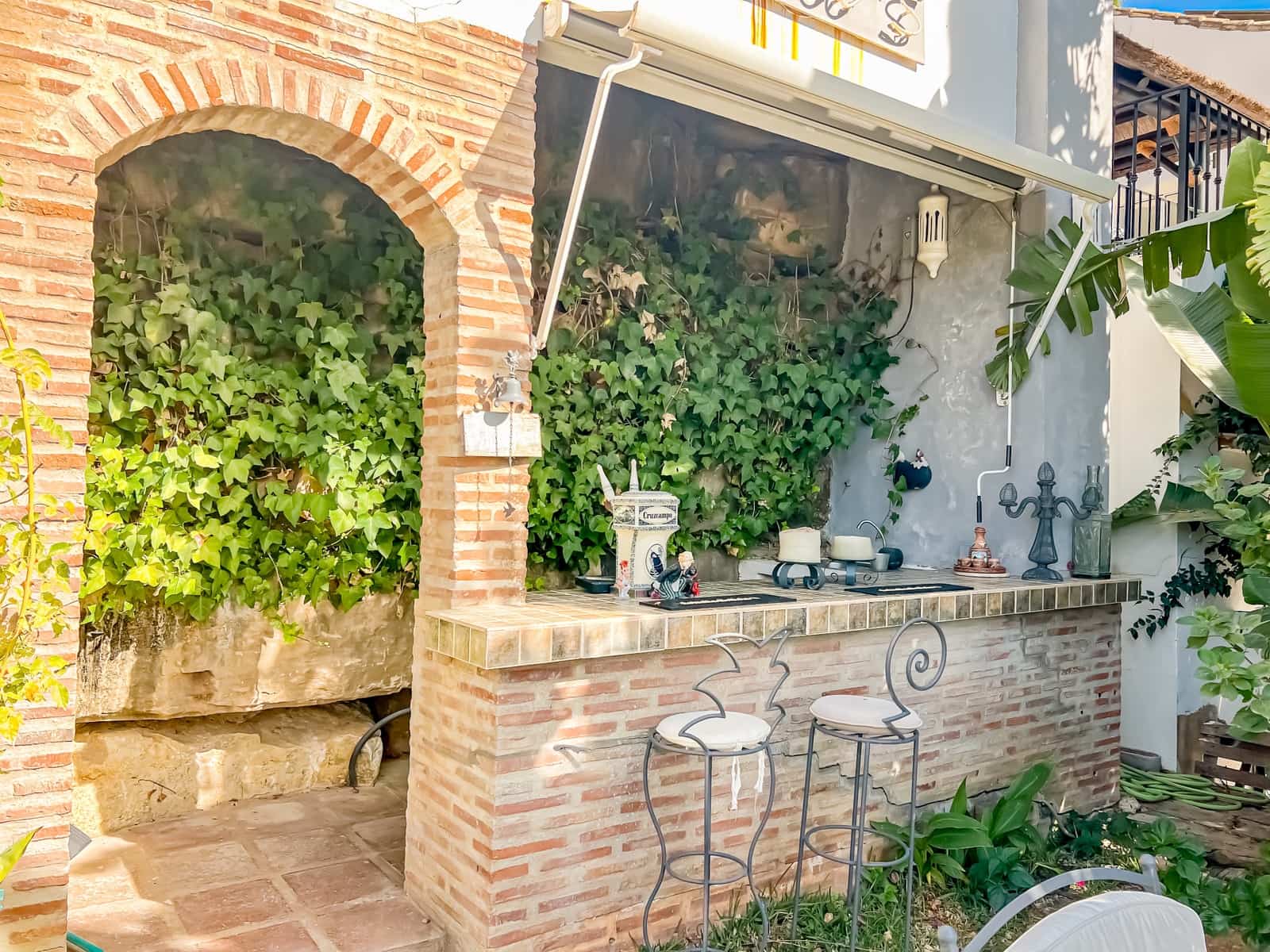 4 sypialnia Willa na sprzedaż w Istan z basenem garażem - 1 850 000 € (Ref: 9269819)