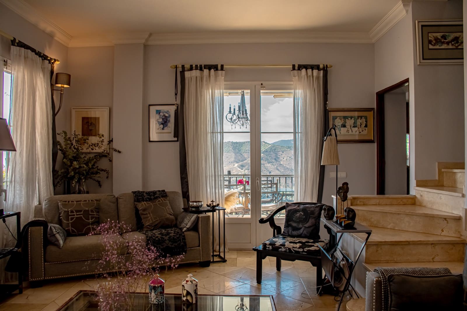 4 sypialnia Willa na sprzedaż w Istan z basenem garażem - 1 850 000 € (Ref: 9269819)