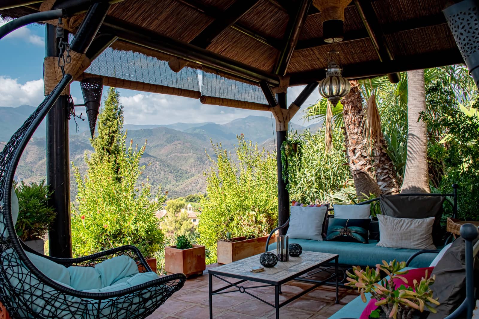 4 sypialnia Willa na sprzedaż w Istan z basenem garażem - 1 850 000 € (Ref: 9269819)