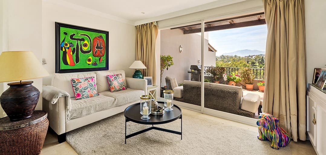 5 makuuhuone Huvila myytävänä paikassa La Quinta mukana uima-altaan 
autotalli - 1 999 000 € (Ref: 9272681)