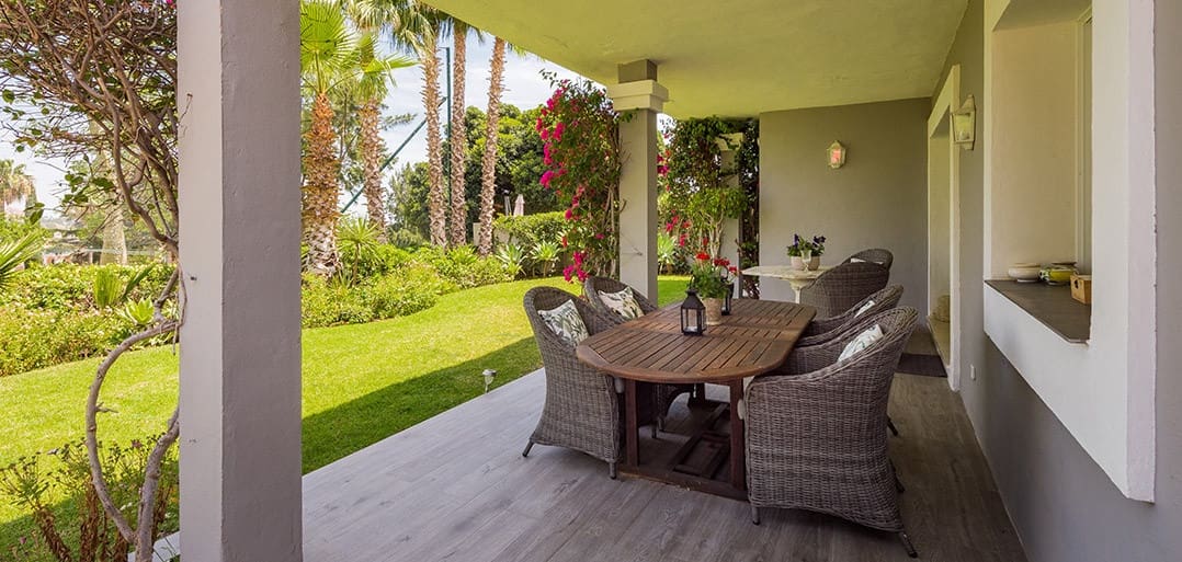 5 makuuhuone Huvila myytävänä paikassa La Quinta mukana uima-altaan 
autotalli - 1 999 000 € (Ref: 9272681)