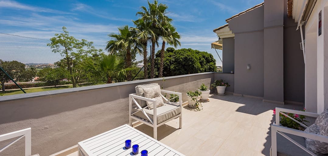 5 makuuhuone Huvila myytävänä paikassa La Quinta mukana uima-altaan 
autotalli - 1 999 000 € (Ref: 9272681)