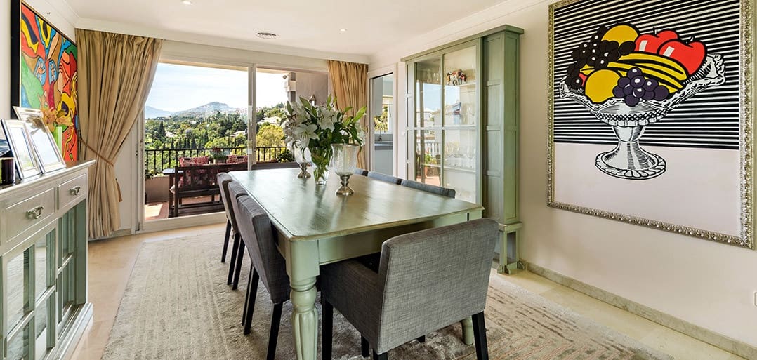 5 makuuhuone Huvila myytävänä paikassa La Quinta mukana uima-altaan 
autotalli - 1 999 000 € (Ref: 9272681)