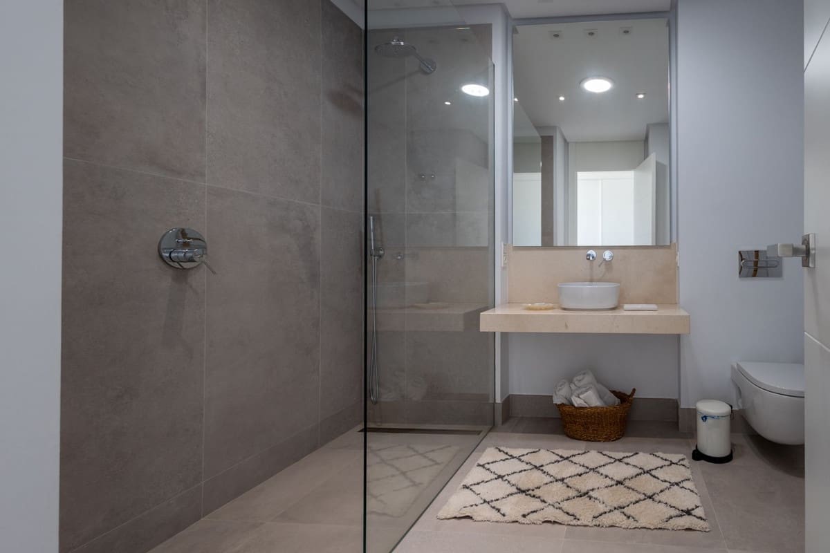 5 makuuhuone Huvila myytävänä paikassa Marbella mukana uima-altaan 
autotalli - 2 995 000 € (Ref: 9276401)