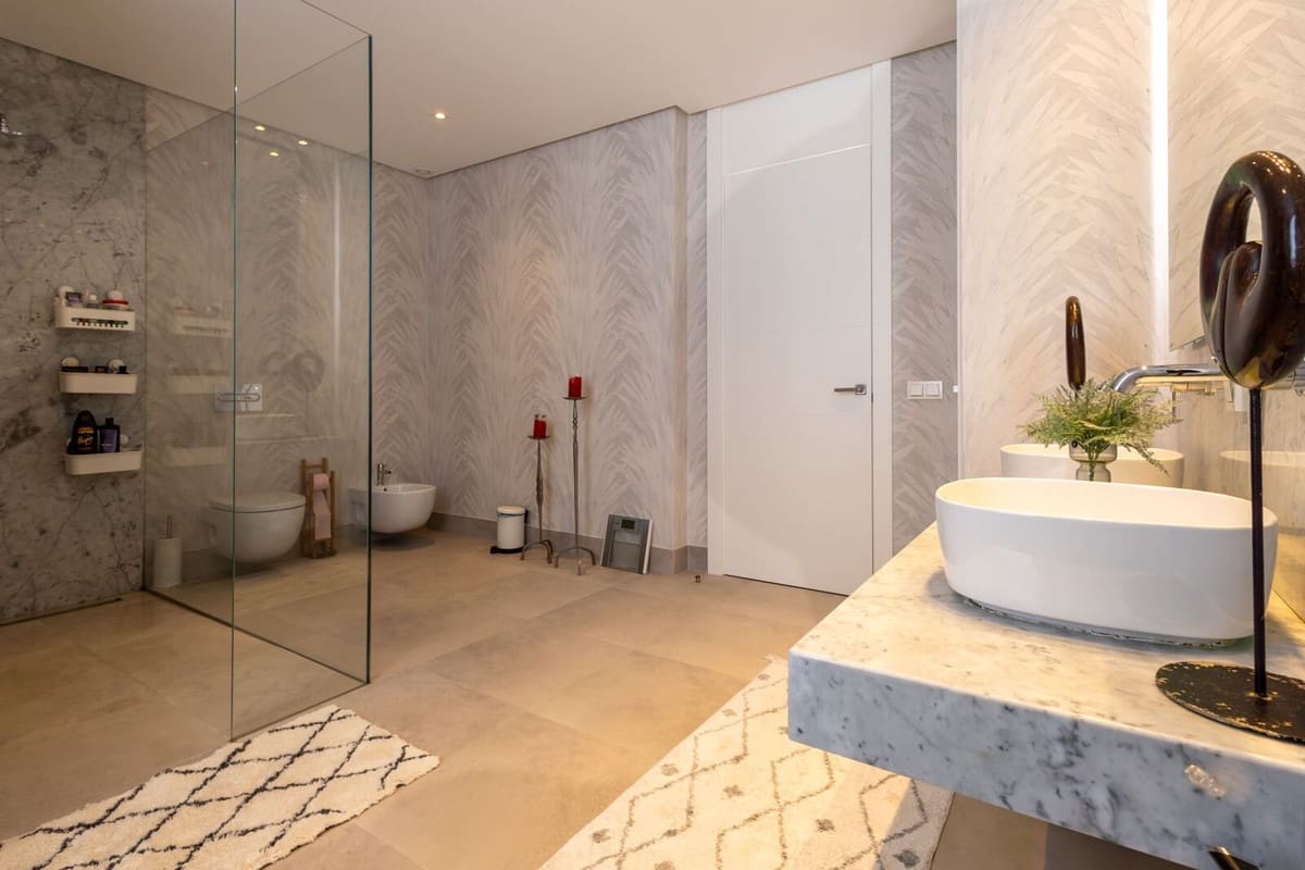 5 makuuhuone Huvila myytävänä paikassa Marbella mukana uima-altaan 
autotalli - 2 995 000 € (Ref: 9276401)