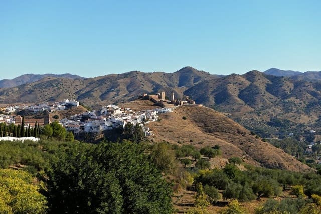 6 sovrum Finca/Hus på landet till salu i Alora med pool garage - 250 000 € (Ref: 9285287)