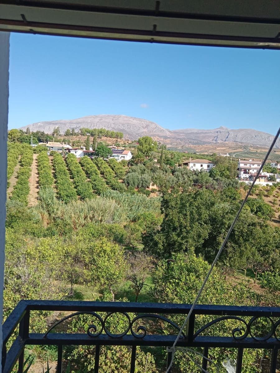 6 makuuhuone Maalaistalo myytävänä paikassa Alora mukana uima-altaan 
autotalli - 250 000 € (Ref: 9285287)