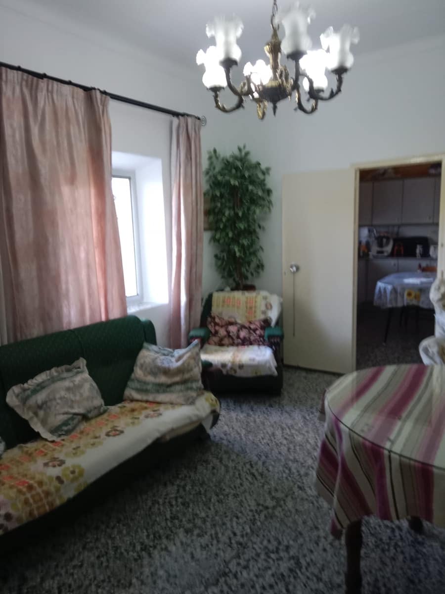 6 makuuhuone Maalaistalo myytävänä paikassa Alora mukana uima-altaan 
autotalli - 250 000 € (Ref: 9285287)