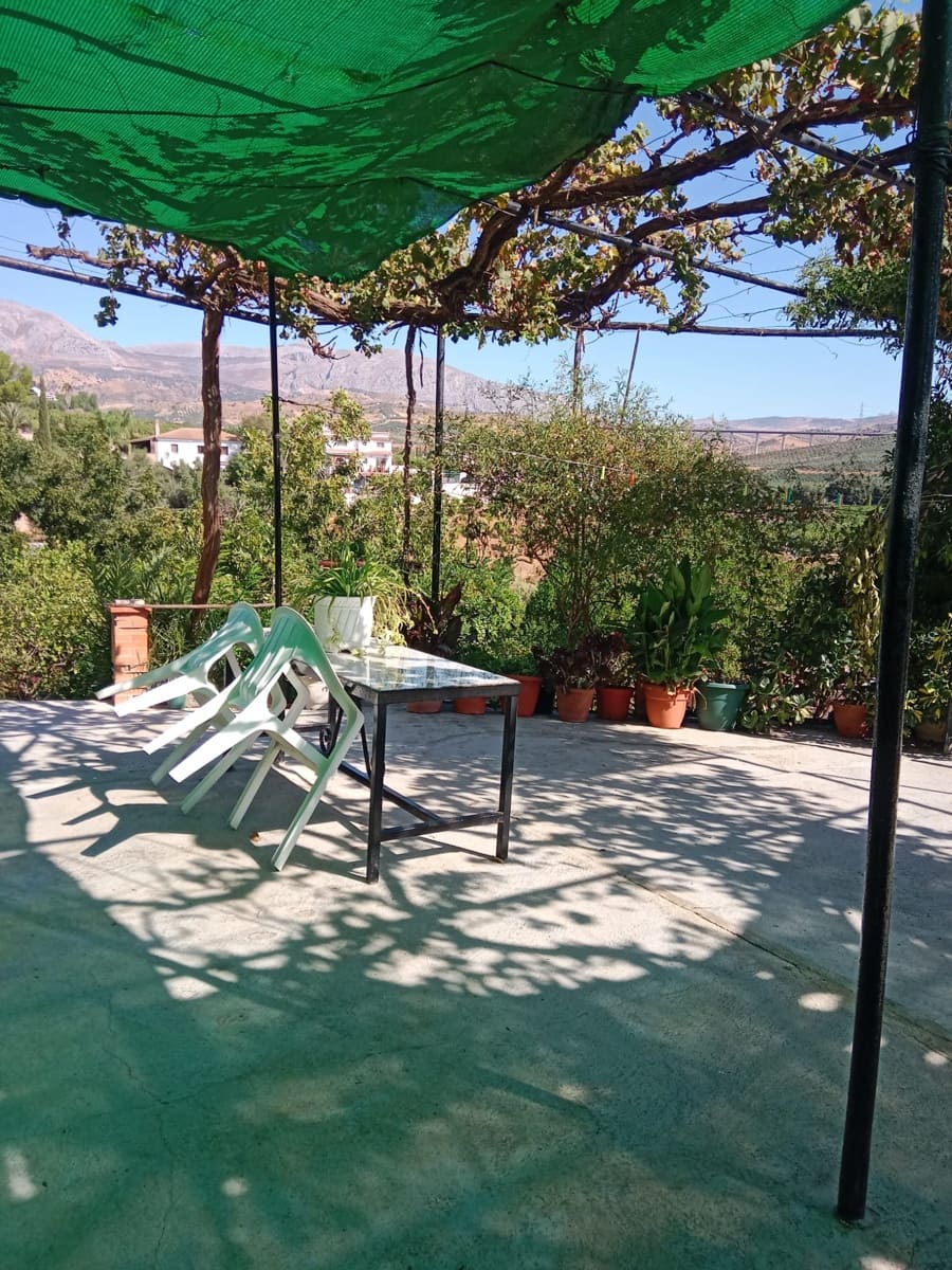 6 makuuhuone Maalaistalo myytävänä paikassa Alora mukana uima-altaan 
autotalli - 250 000 € (Ref: 9285287)