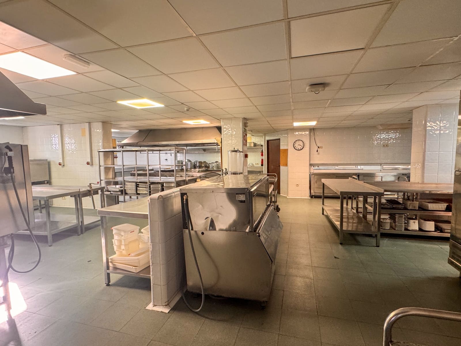 84 Zimmer Hotel zu verkaufen in Sotogrande mit Pool Garage - 9.500.000 € (Ref: 9301094)