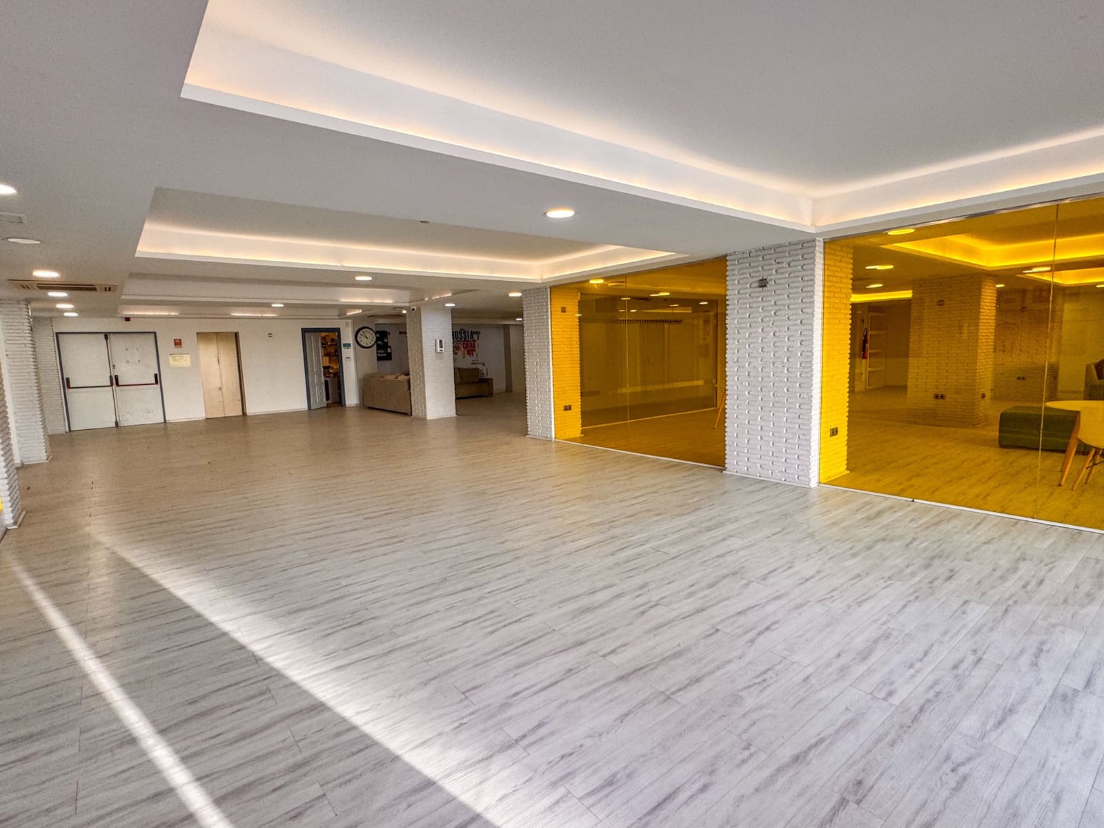 84 Zimmer Hotel zu verkaufen in Sotogrande mit Pool Garage - 9.500.000 € (Ref: 9301094)