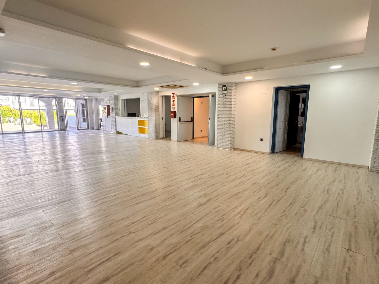 84 Zimmer Hotel zu verkaufen in Sotogrande mit Pool Garage - 9.500.000 € (Ref: 9301094)