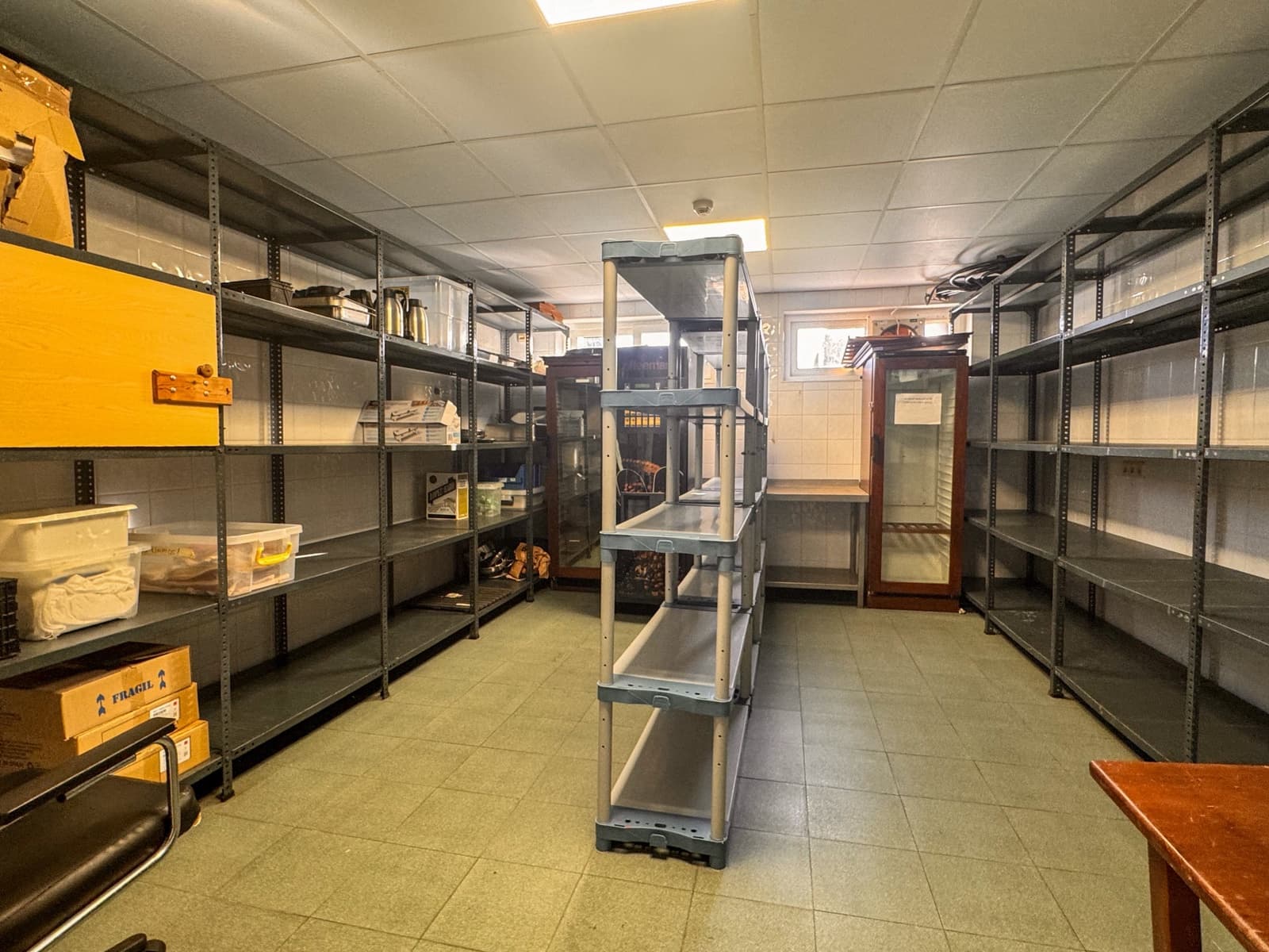 84 Zimmer Hotel zu verkaufen in Sotogrande mit Pool Garage - 9.500.000 € (Ref: 9301094)