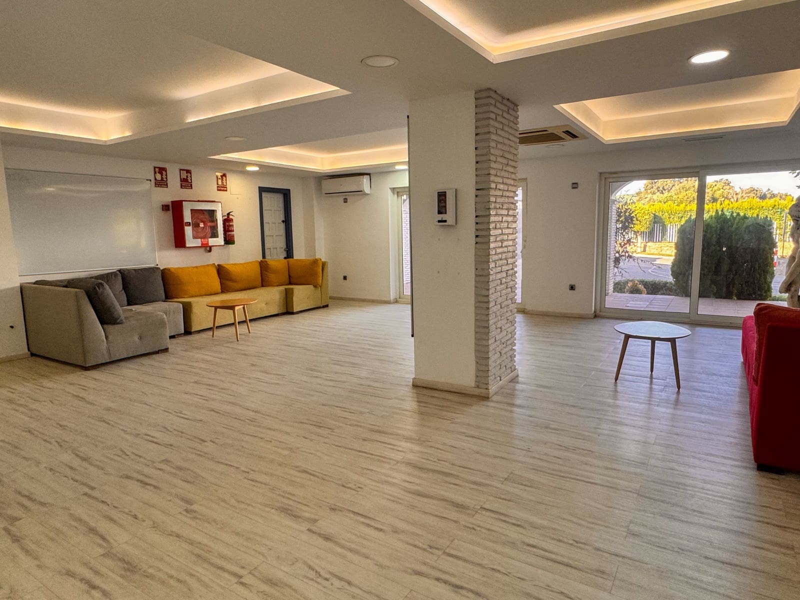 84 Zimmer Hotel zu verkaufen in Sotogrande mit Pool Garage - 9.500.000 € (Ref: 9301094)