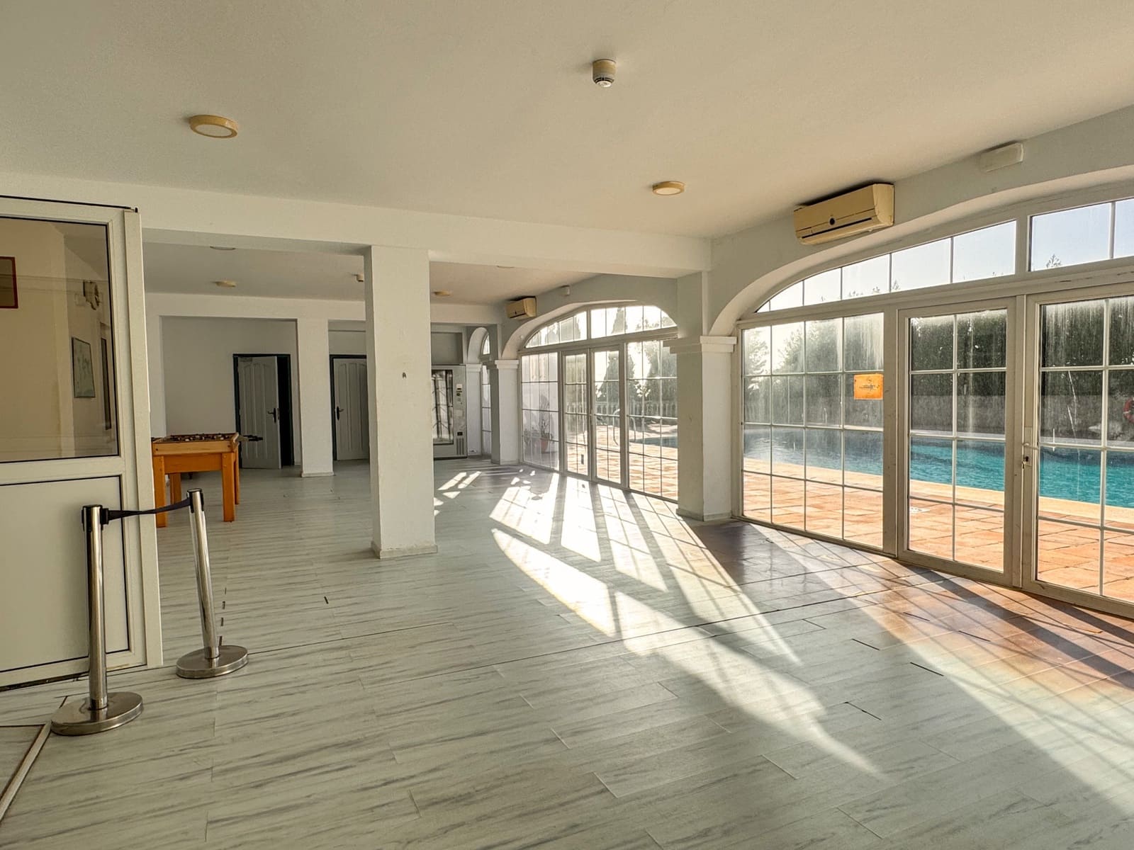 84 Zimmer Hotel zu verkaufen in Sotogrande mit Pool Garage - 9.500.000 € (Ref: 9301094)