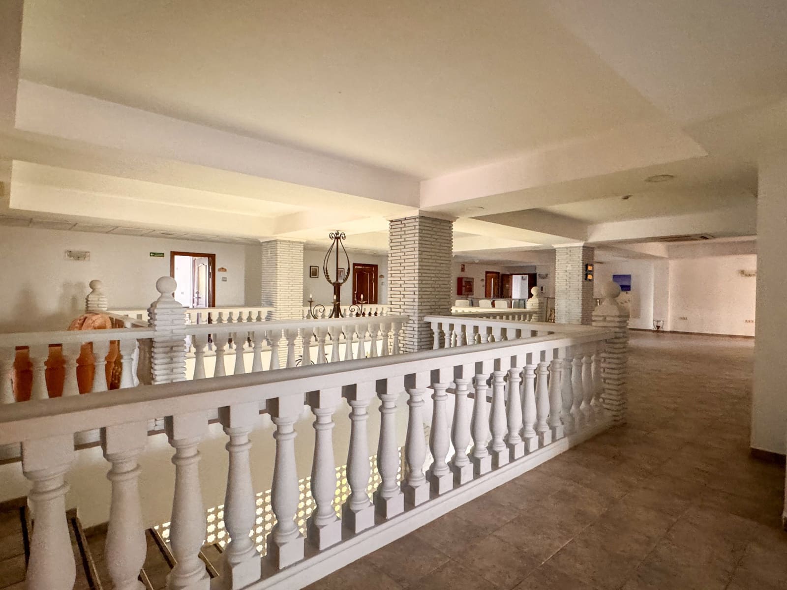 84 Zimmer Hotel zu verkaufen in Sotogrande mit Pool Garage - 9.500.000 € (Ref: 9301094)