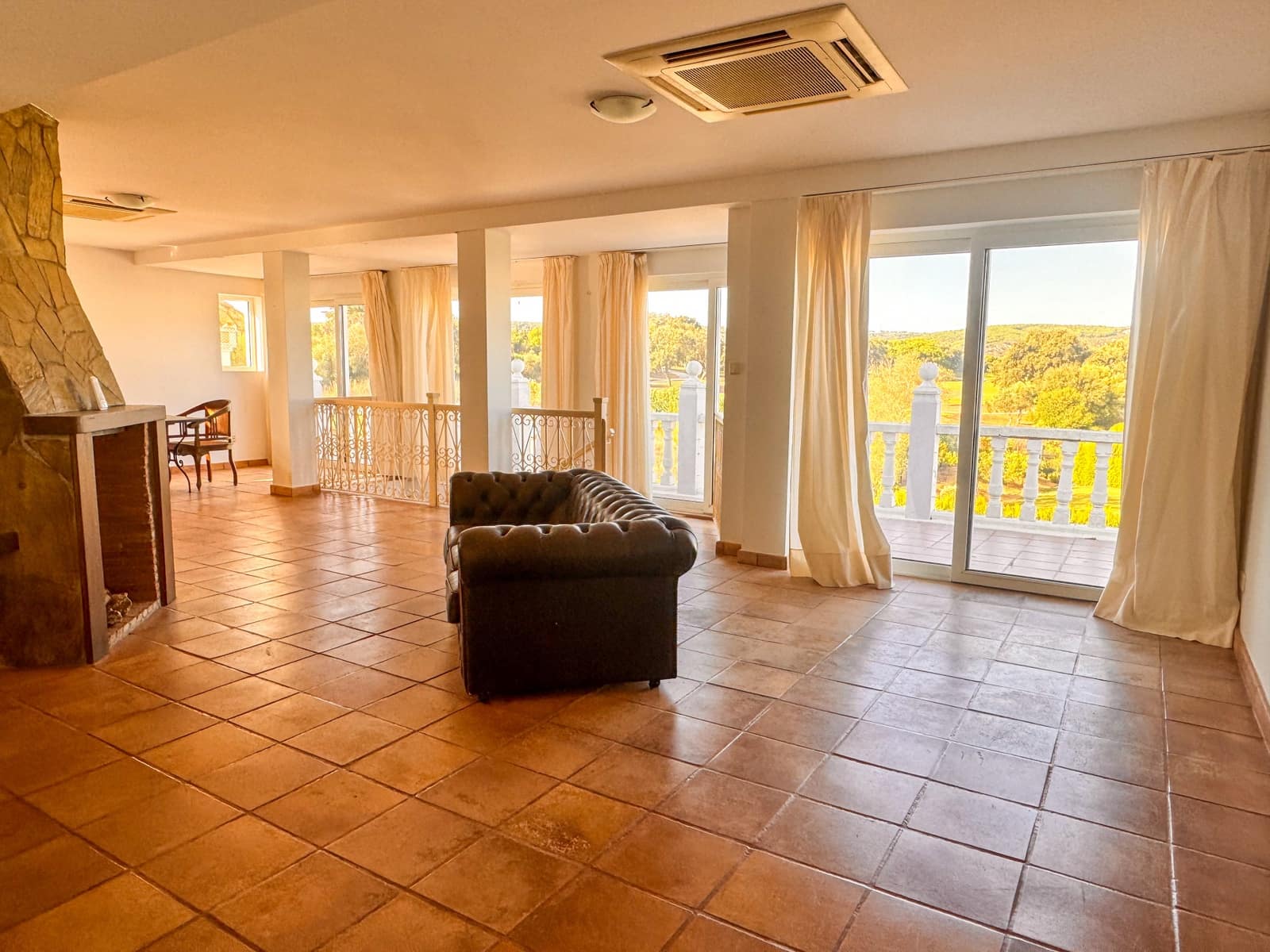 84 Zimmer Hotel zu verkaufen in Sotogrande mit Pool Garage - 9.500.000 € (Ref: 9301094)