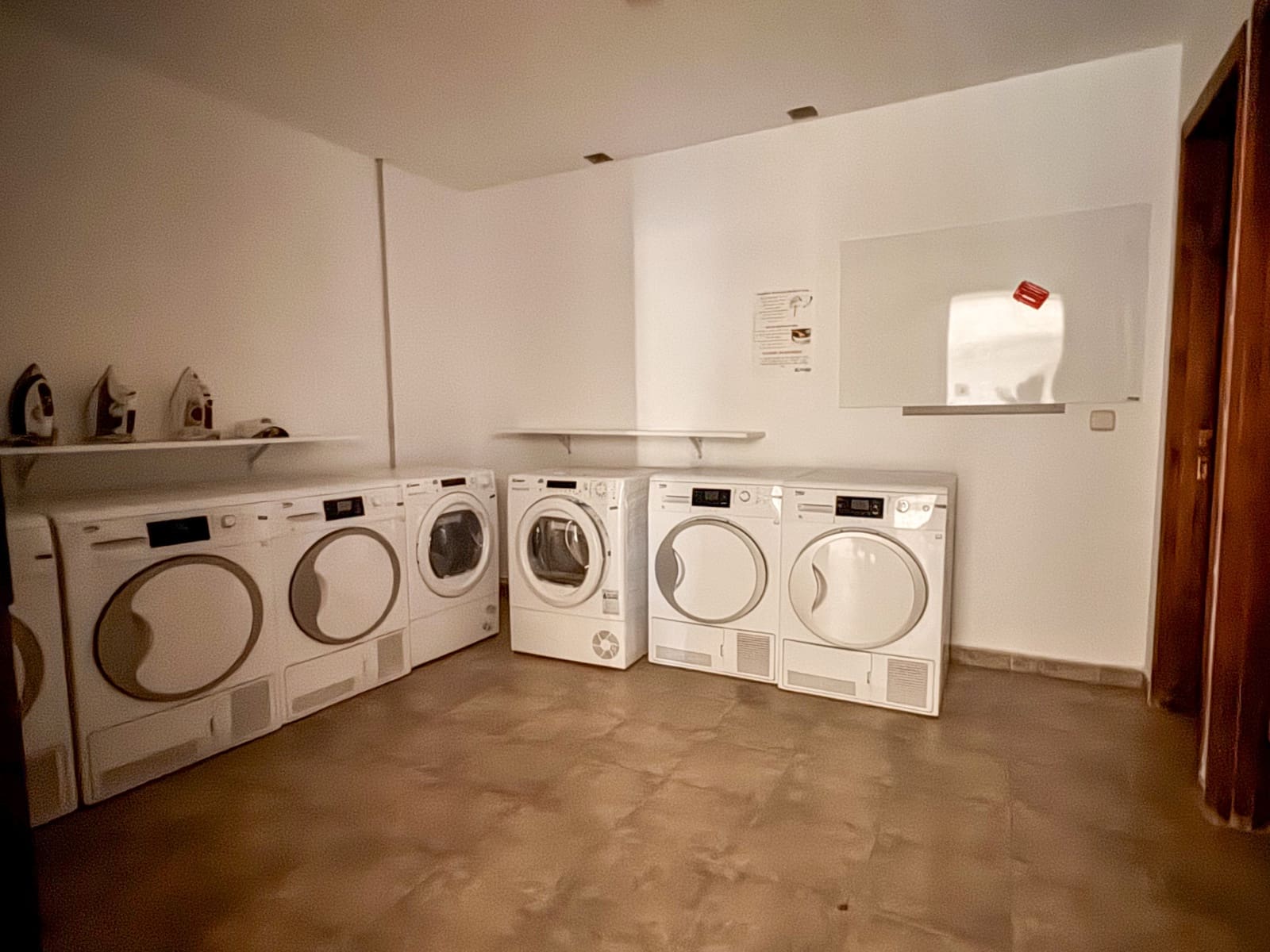 84 Zimmer Hotel zu verkaufen in Sotogrande mit Pool Garage - 9.500.000 € (Ref: 9301094)