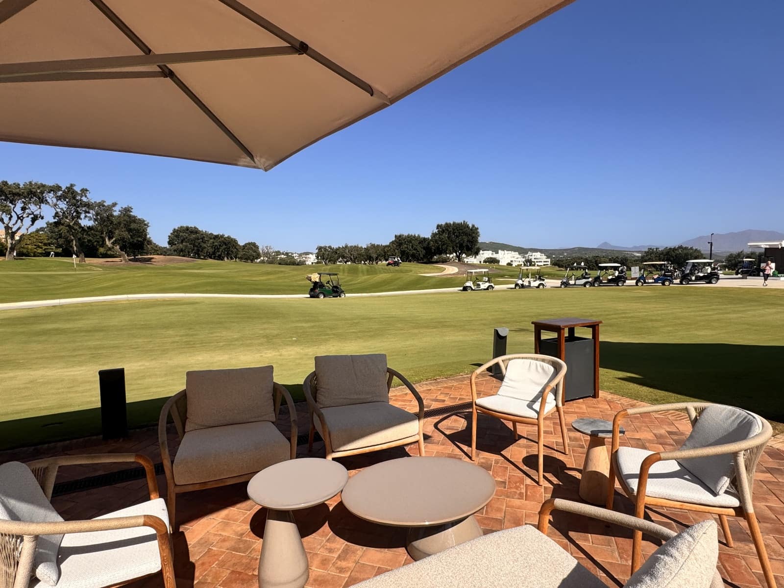 84 Zimmer Hotel zu verkaufen in Sotogrande mit Pool Garage - 9.500.000 € (Ref: 9301094)