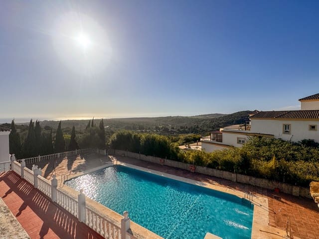 84 Zimmer Hotel zu verkaufen in Sotogrande, San Roque mit Pool Garage - 9.500.000 € (Ref: 9301094)