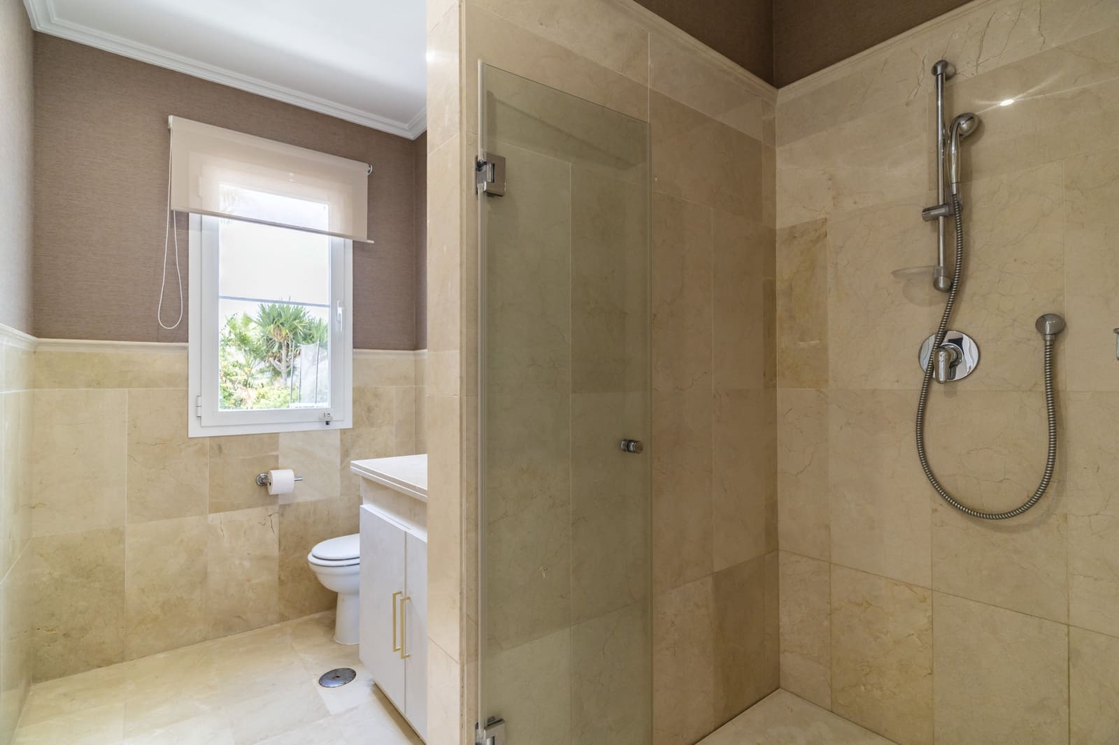 3 soverom Villa til salgs i Istan med svømmebasseng garasje - € 1 695 000 (Ref: 9305181)