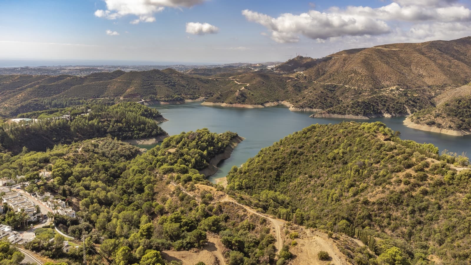 3 soverom Villa til salgs i Istan med svømmebasseng garasje - € 1 695 000 (Ref: 9305181)