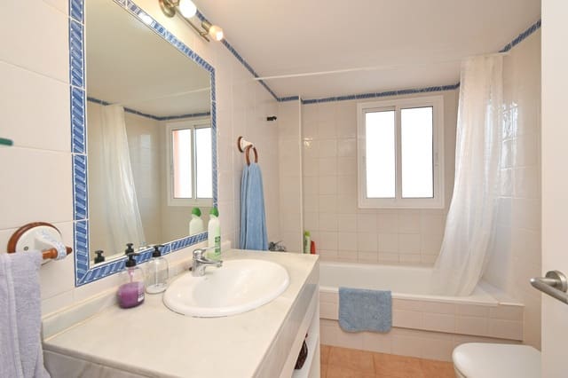 2 slaapkamer Penthouse te koop in Es Caná, Santa Eulalia / Santa Eularia met zwembad - € 785.000 (Ref: 9308588)