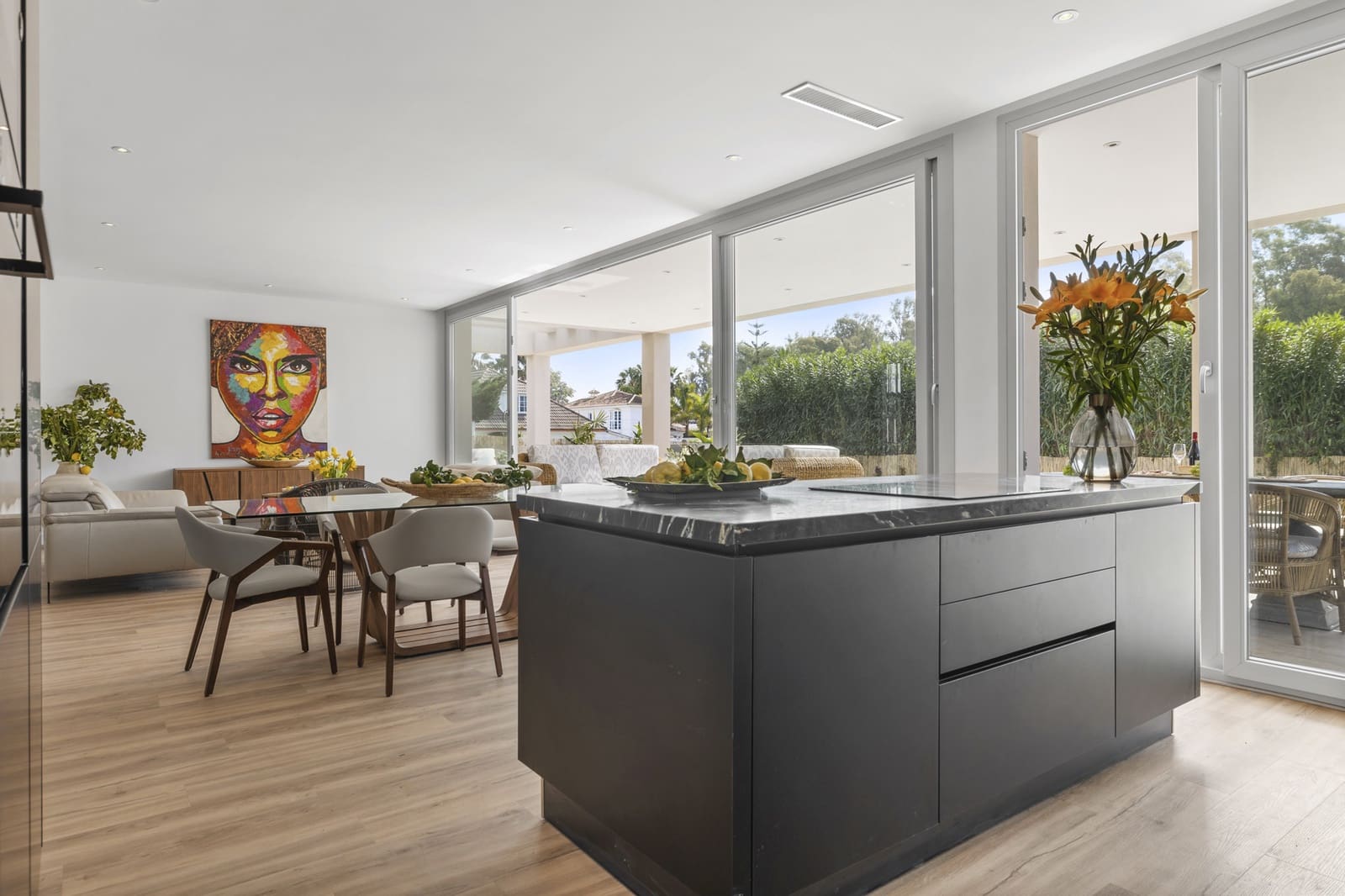 5 slaapkamer Villa te koop in San Pedro de Alcantara met zwembad garage - € 2.950.000 (Ref: 9317900)