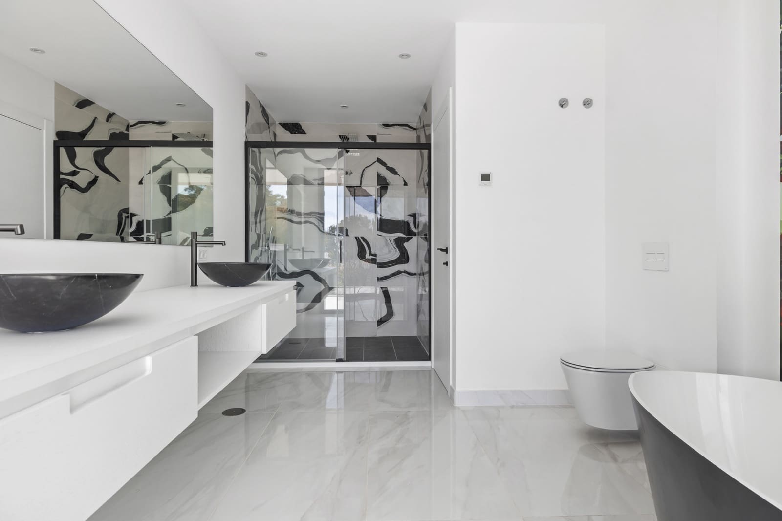 5 slaapkamer Villa te koop in San Pedro de Alcantara met zwembad garage - € 2.950.000 (Ref: 9317900)