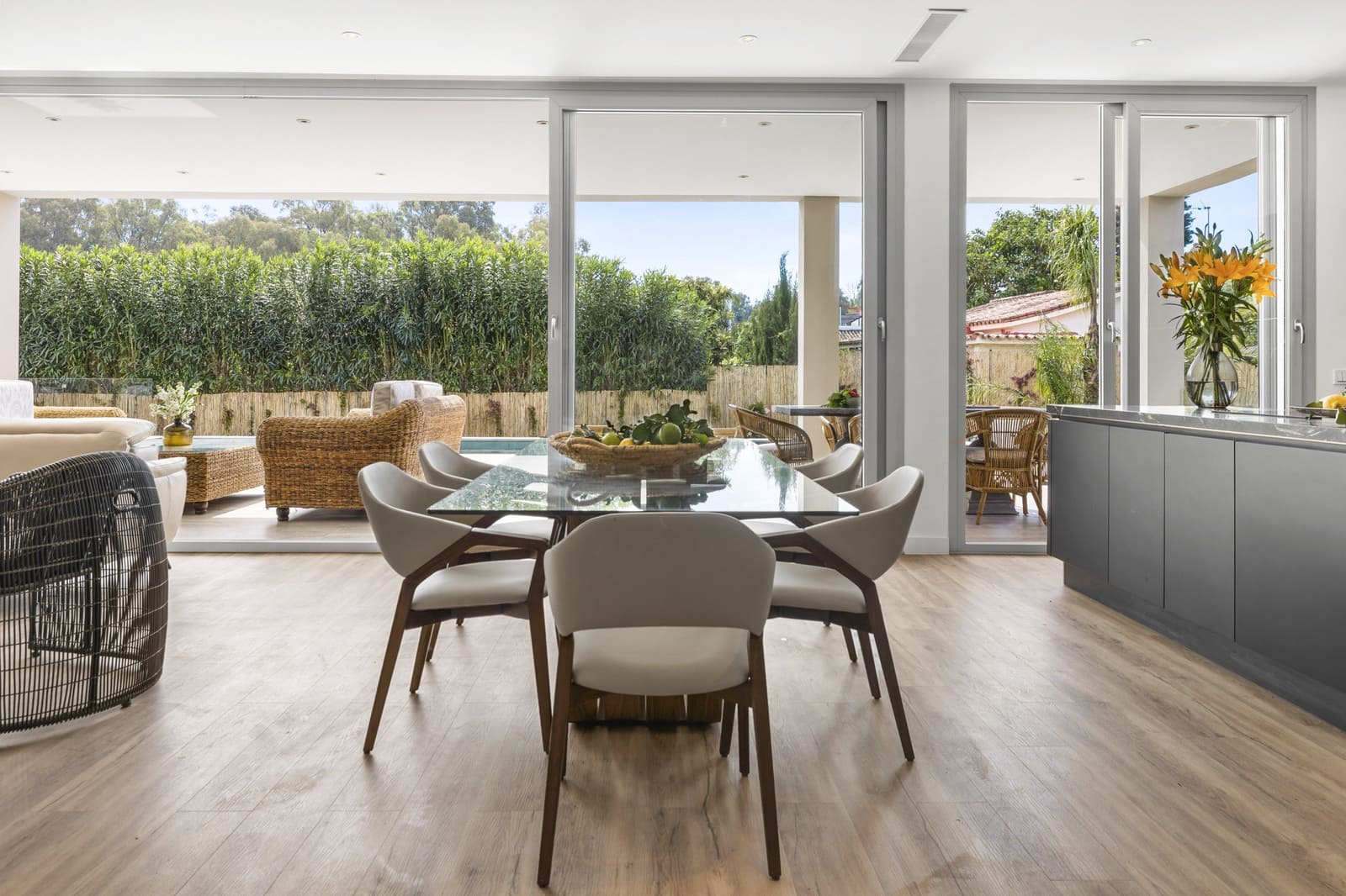 5 slaapkamer Villa te koop in San Pedro de Alcantara met zwembad garage - € 2.950.000 (Ref: 9317900)