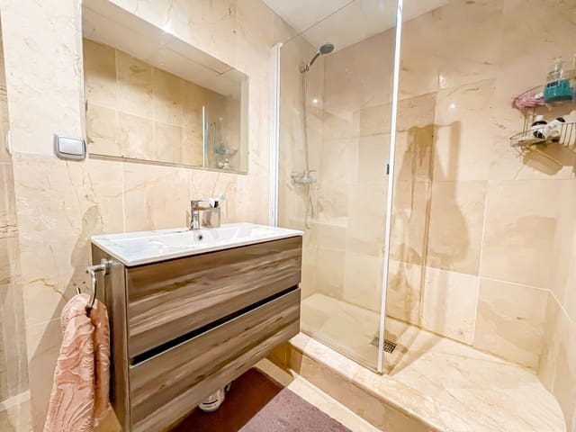 2 makuuhuone Huoneisto myytävänä paikassa Benahavís mukana uima-altaan 
autotalli - 400 000 € (Ref: 9330694)