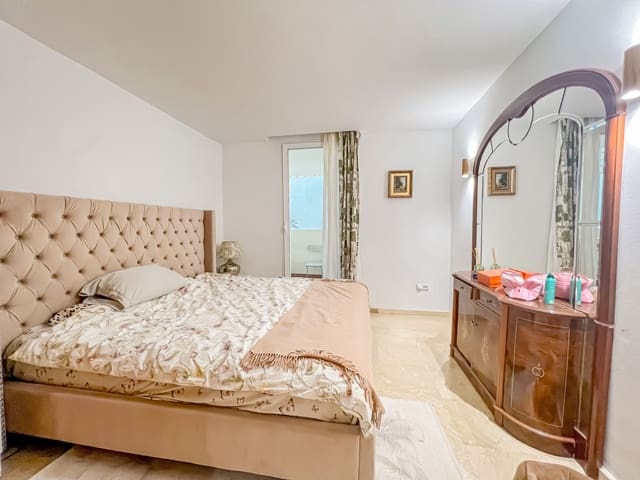 2 soverom Leilighet til salgs i Benahavís med svømmebasseng garasje - € 430 000 (Ref: 9330694)