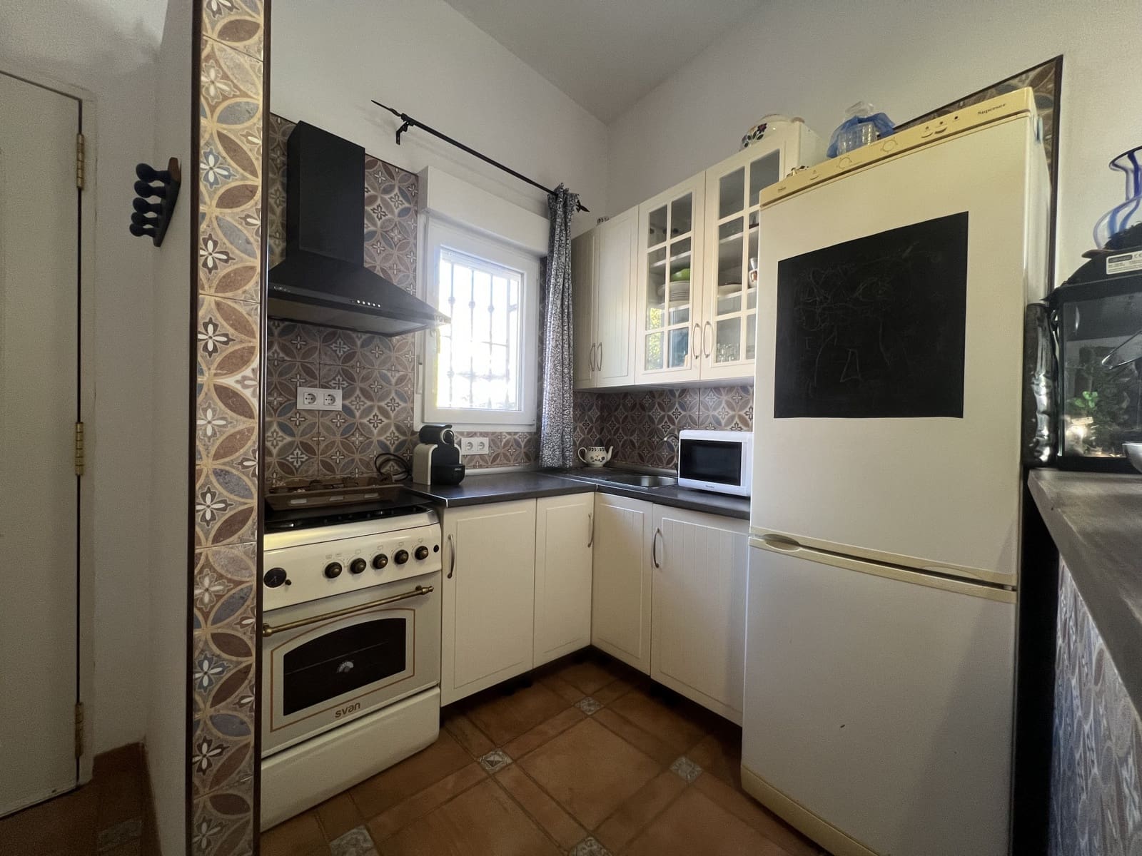 6 soveværelse Finca/Landehus til salg i Enix med swimmingpool - € 380.000 (Ref: 9330698)