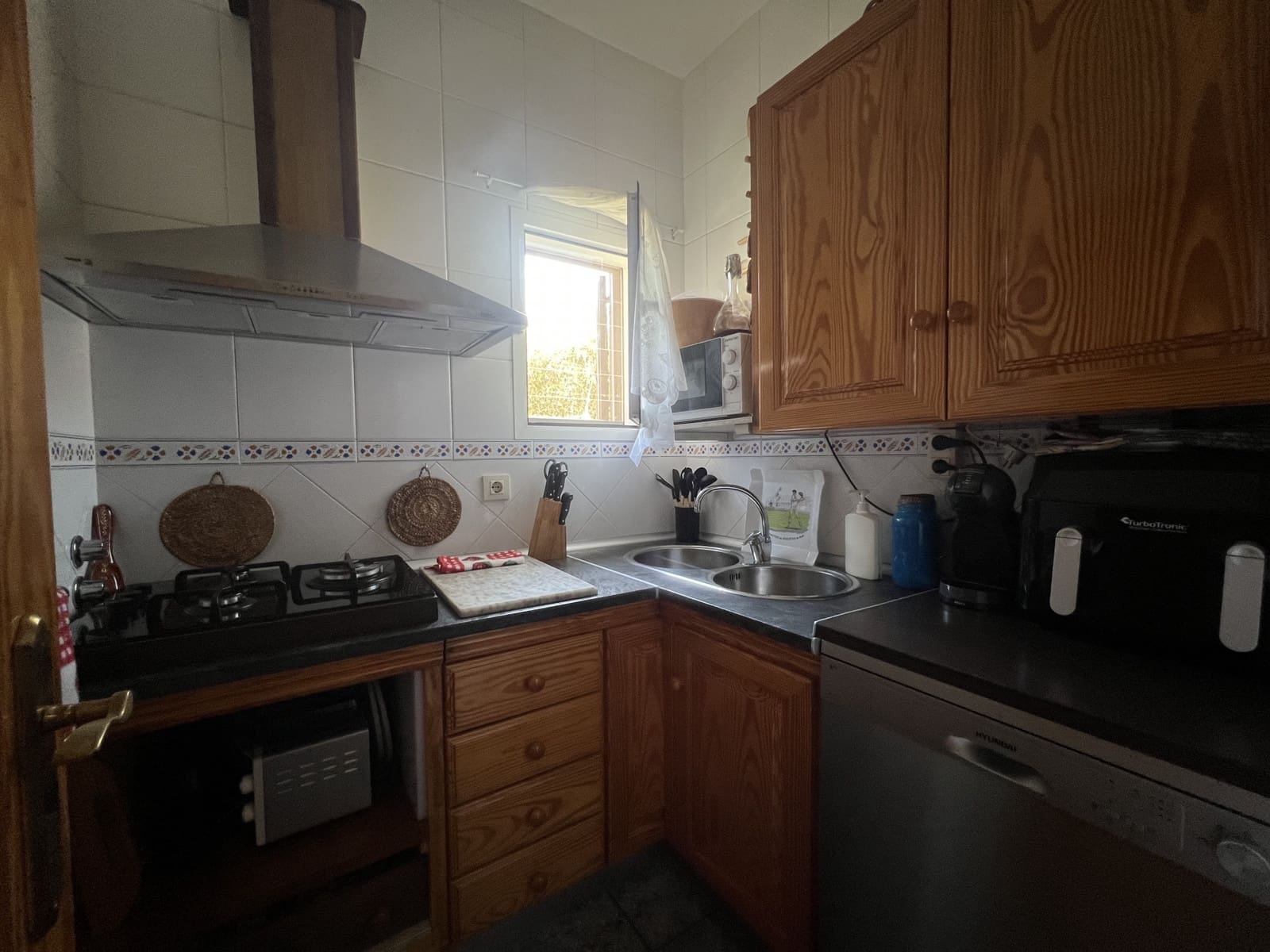 6 soveværelse Finca/Landehus til salg i Enix med swimmingpool - € 380.000 (Ref: 9330698)