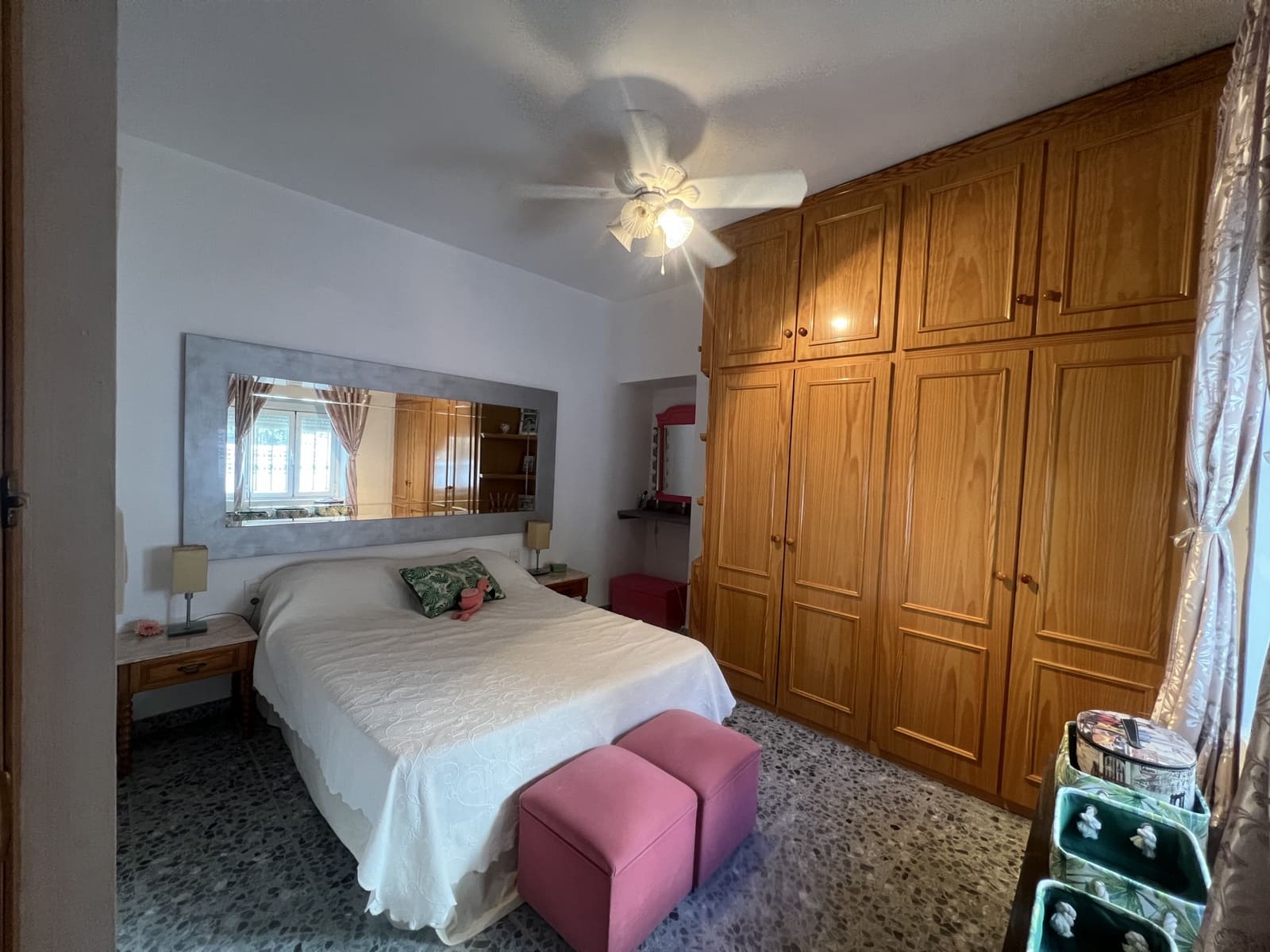 6 soveværelse Finca/Landehus til salg i Enix med swimmingpool - € 380.000 (Ref: 9330698)