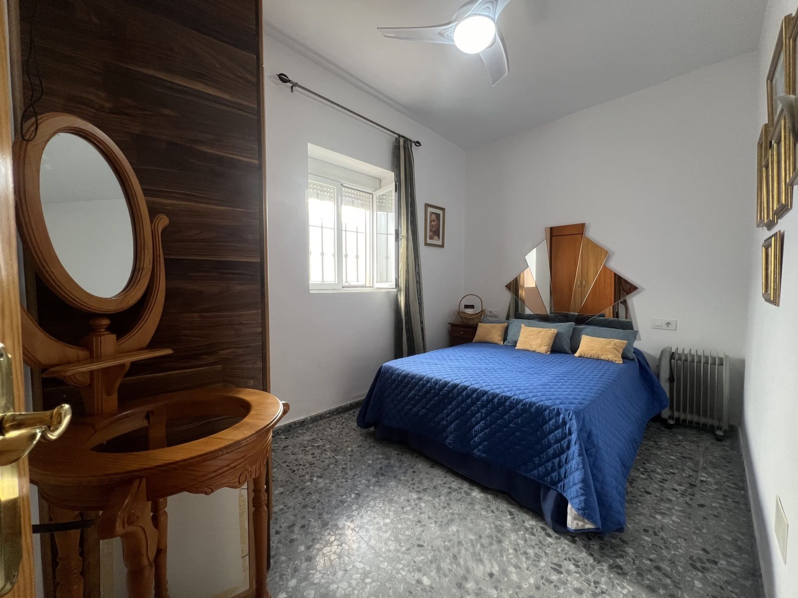 6 soveværelse Finca/Landehus til salg i Enix med swimmingpool - € 380.000 (Ref: 9330698)