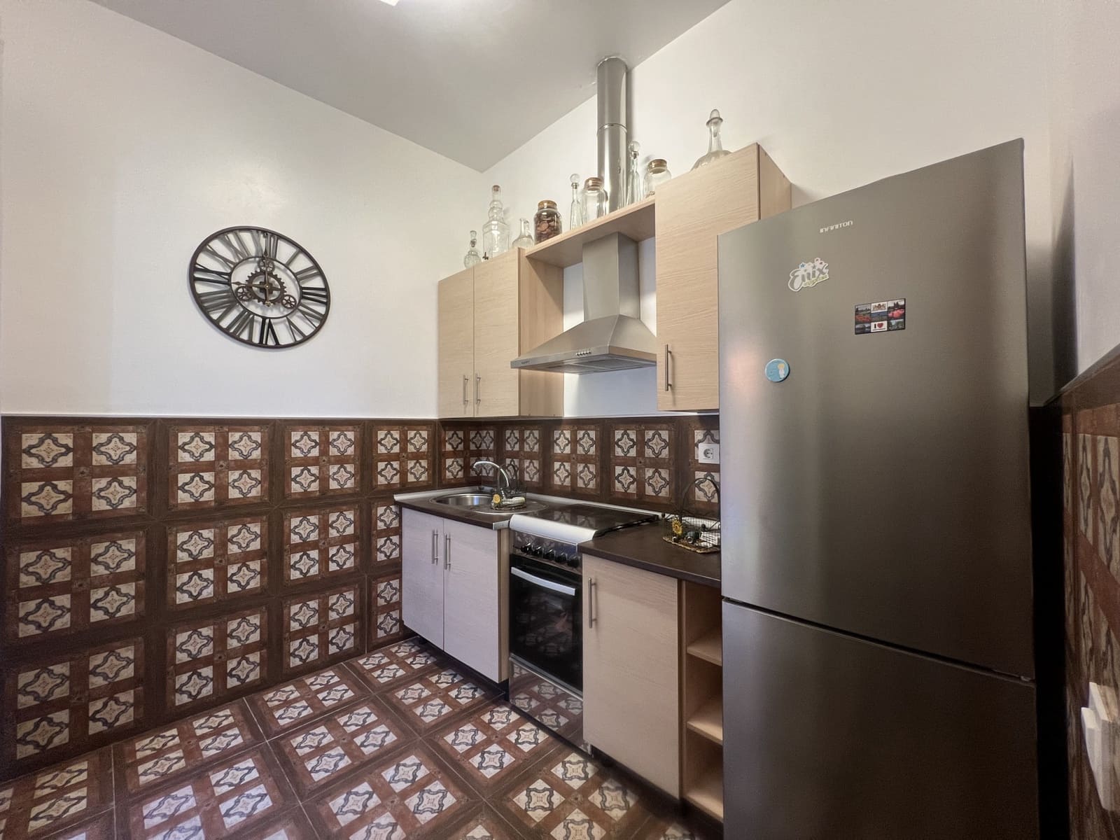 6 soveværelse Finca/Landehus til salg i Enix med swimmingpool - € 380.000 (Ref: 9330698)