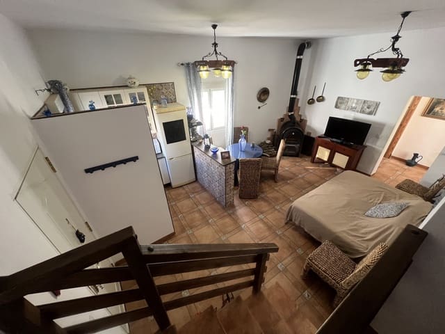 6 soveværelse Finca/Landehus til salg i Enix med swimmingpool - € 380.000 (Ref: 9330698)